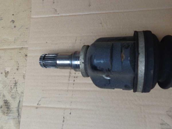 CARDAN GAUCHE TOYOTA AURIS 1.4 D-4D 6 VITESSES 2010 - Vue 3